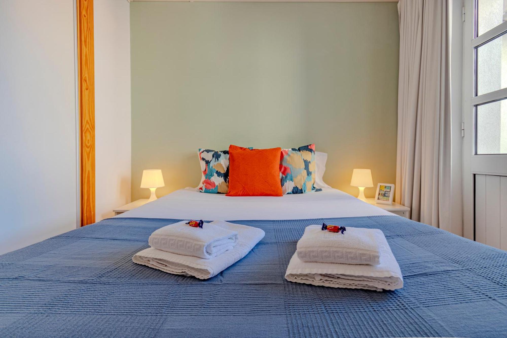 The Concierge - Antero Quental Porto